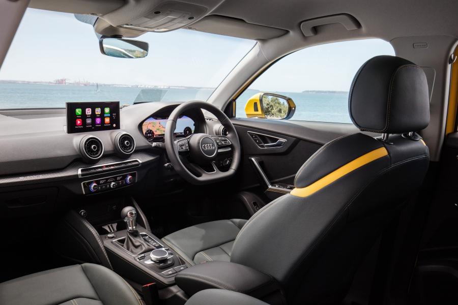 Интерьер Audi Q2 TDI Quattro Sport 2017 года  (AU) (фото 9 из 23)